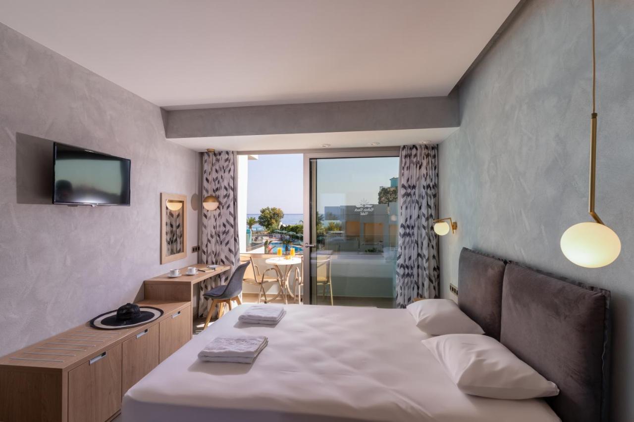 Hotel Kathrin Beach Adelianos Kampos Zewnętrze zdjęcie