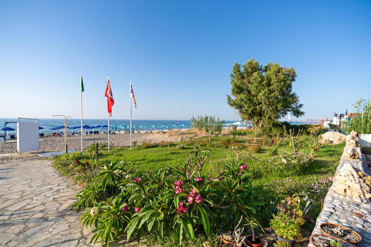 Hotel Kathrin Beach Adelianos Kampos Zewnętrze zdjęcie