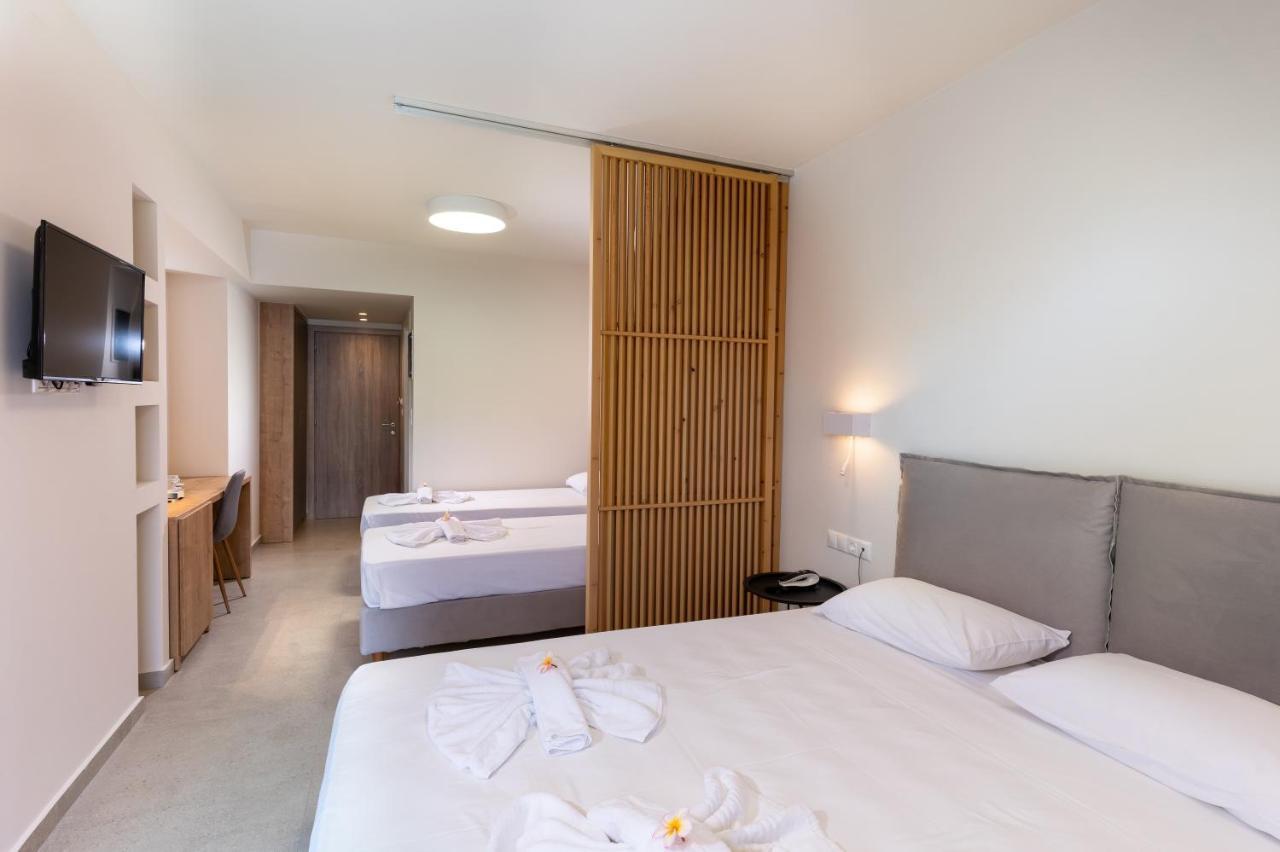 Hotel Kathrin Beach Adelianos Kampos Zewnętrze zdjęcie