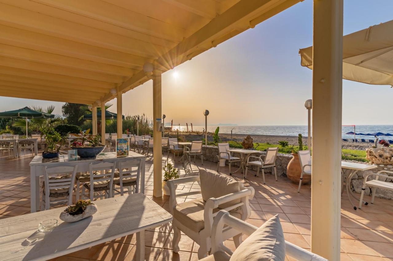 Hotel Kathrin Beach Adelianos Kampos Zewnętrze zdjęcie