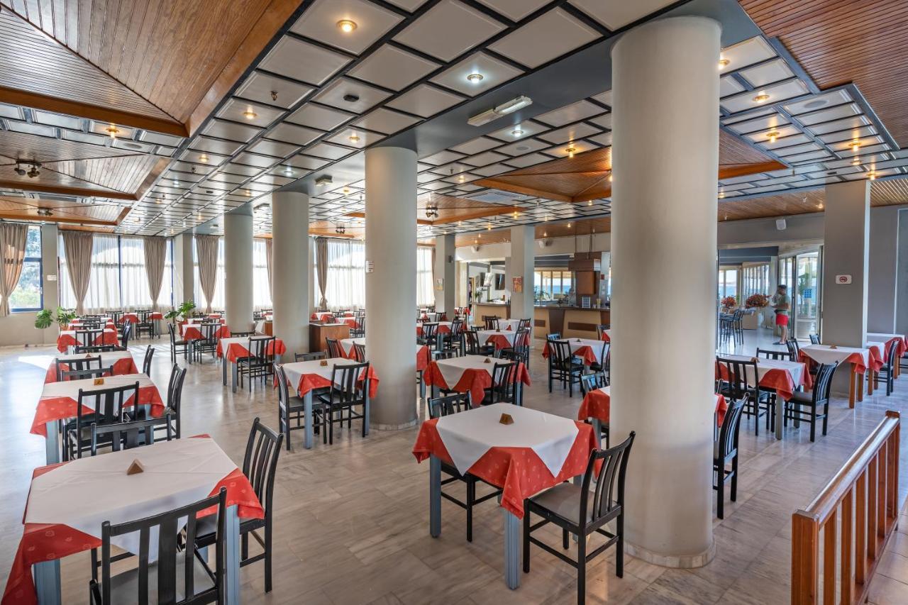Hotel Kathrin Beach Adelianos Kampos Zewnętrze zdjęcie