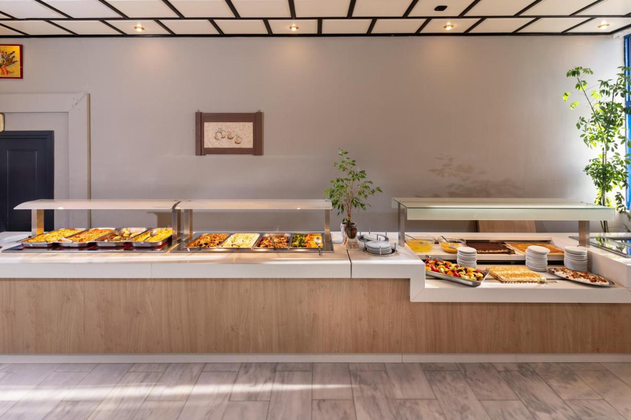 Hotel Kathrin Beach Adelianos Kampos Zewnętrze zdjęcie