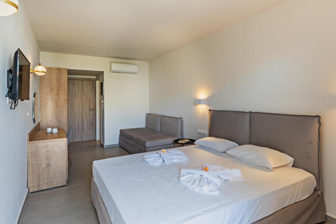 Hotel Kathrin Beach Adelianos Kampos Zewnętrze zdjęcie