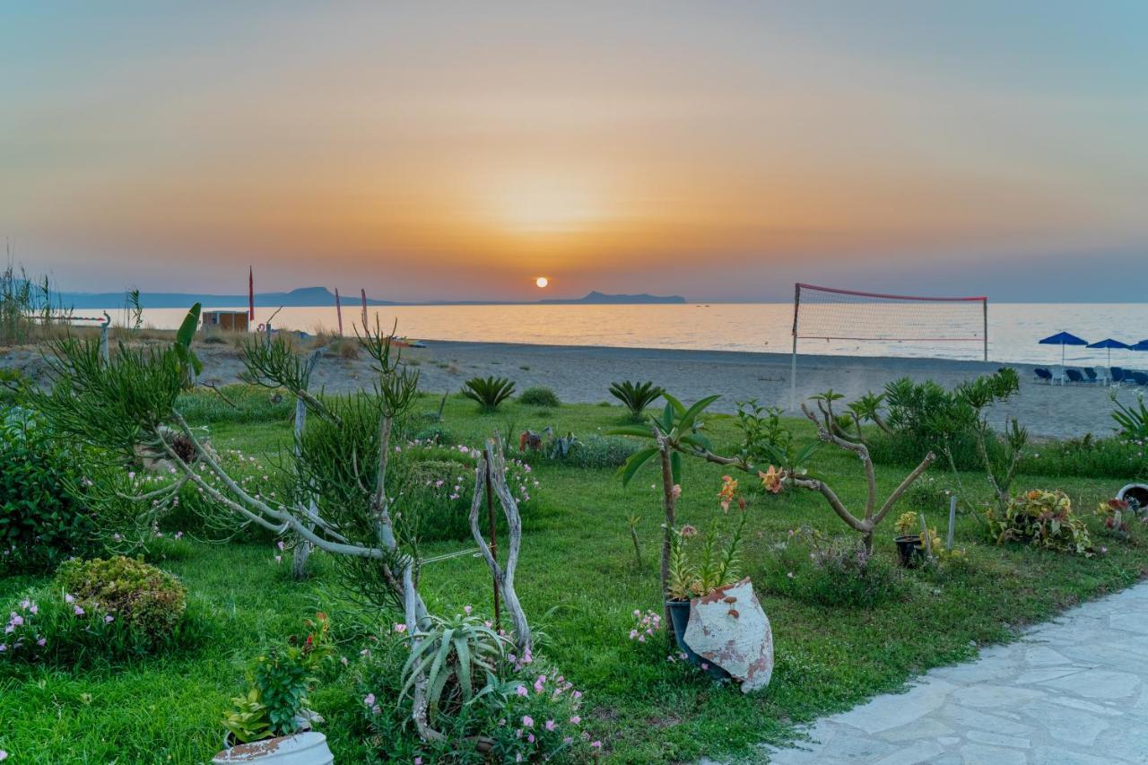 Hotel Kathrin Beach Adelianos Kampos Zewnętrze zdjęcie
