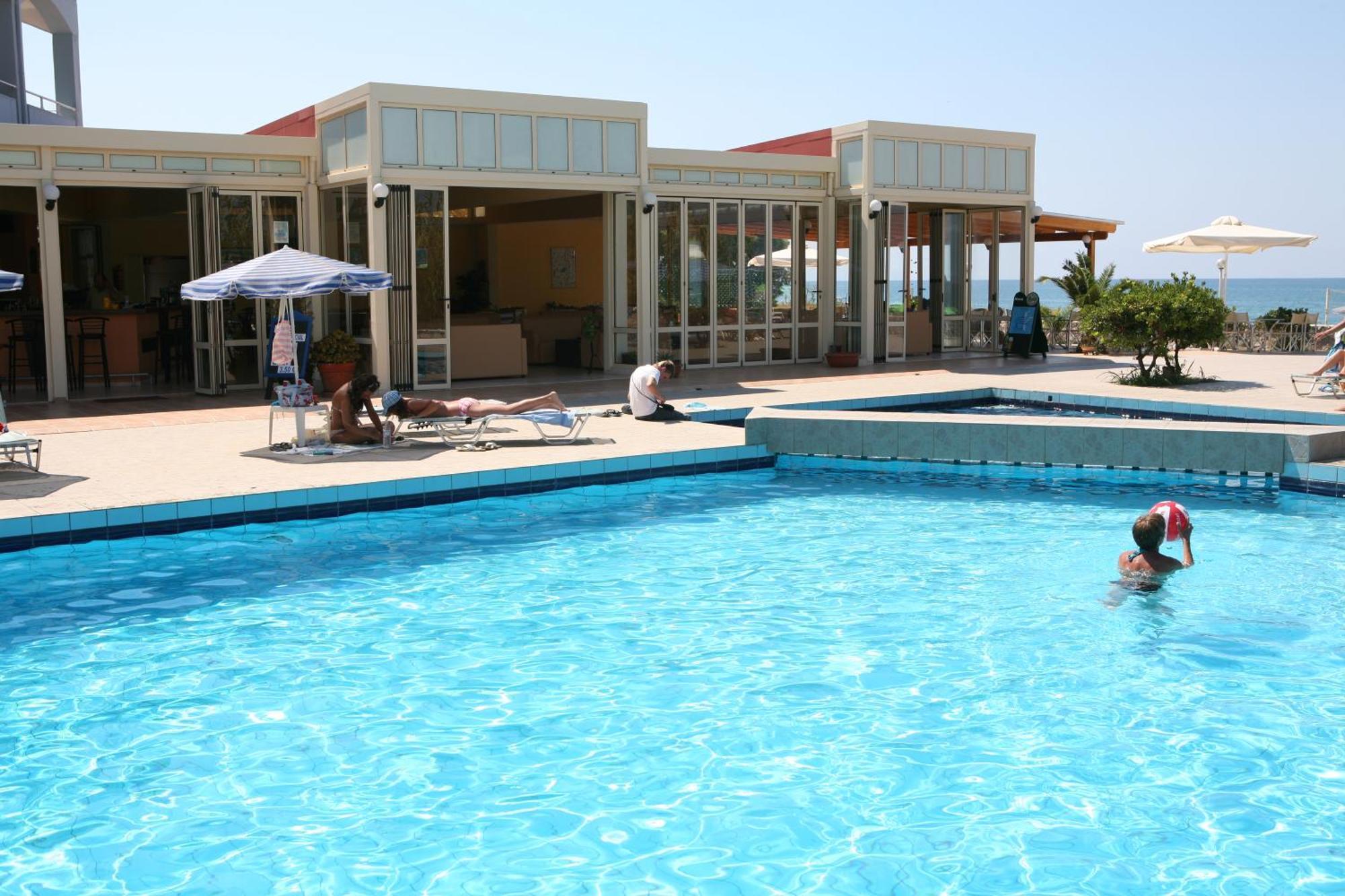 Hotel Kathrin Beach Adelianos Kampos Zewnętrze zdjęcie